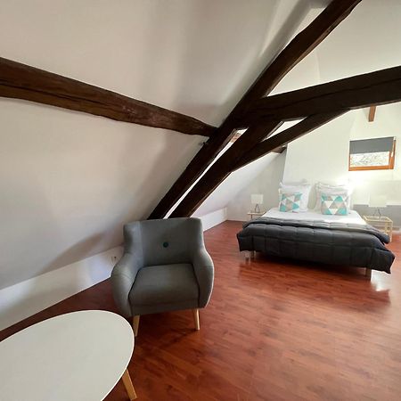 Bed and Breakfast Le Moulin De Corneil Mezilles Экстерьер фото