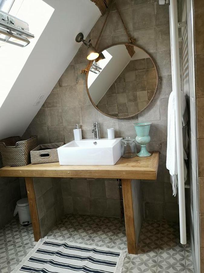 Bed and Breakfast Le Moulin De Corneil Mezilles Экстерьер фото
