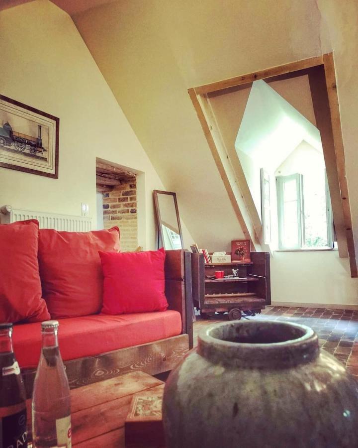 Bed and Breakfast Le Moulin De Corneil Mezilles Экстерьер фото