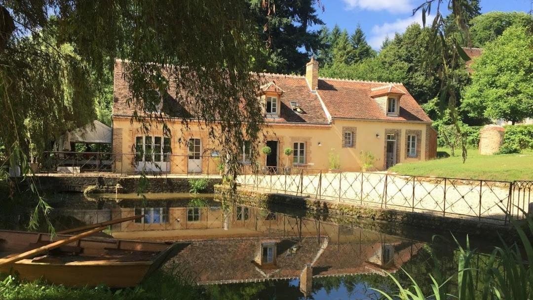Bed and Breakfast Le Moulin De Corneil Mezilles Экстерьер фото