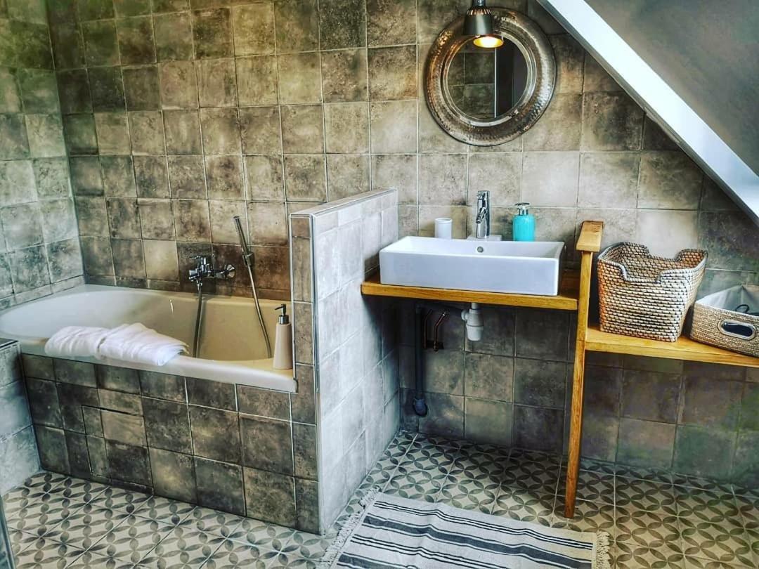 Bed and Breakfast Le Moulin De Corneil Mezilles Экстерьер фото