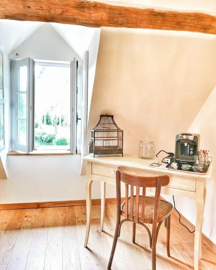 Bed and Breakfast Le Moulin De Corneil Mezilles Экстерьер фото