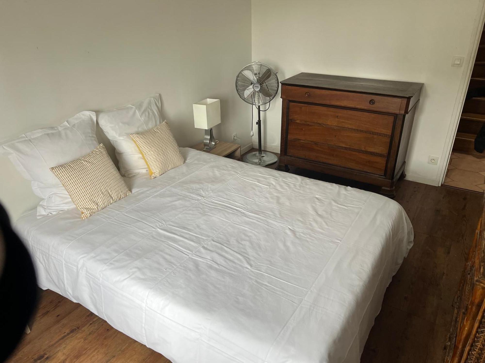 Bed and Breakfast Le Moulin De Corneil Mezilles Экстерьер фото